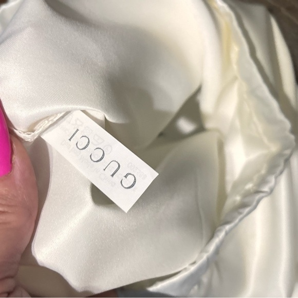 Gucci White Satin Dust Bag 12.5” x 15.5” - Picture 4 of 4